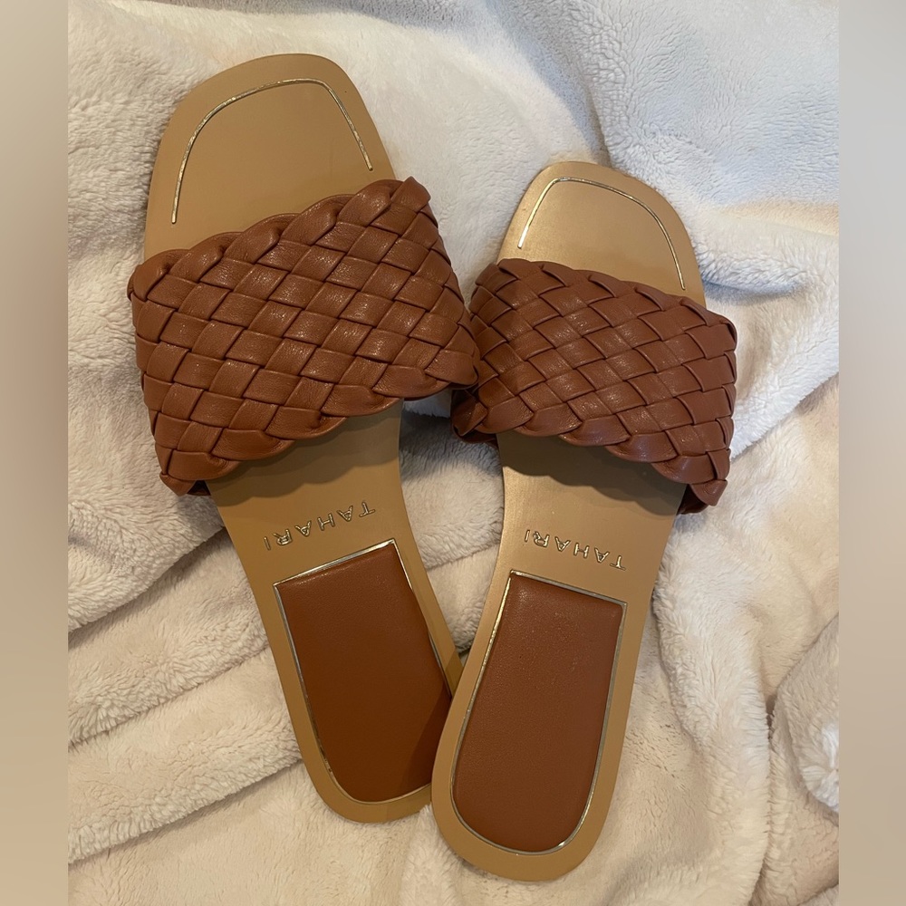 Tahari sandals